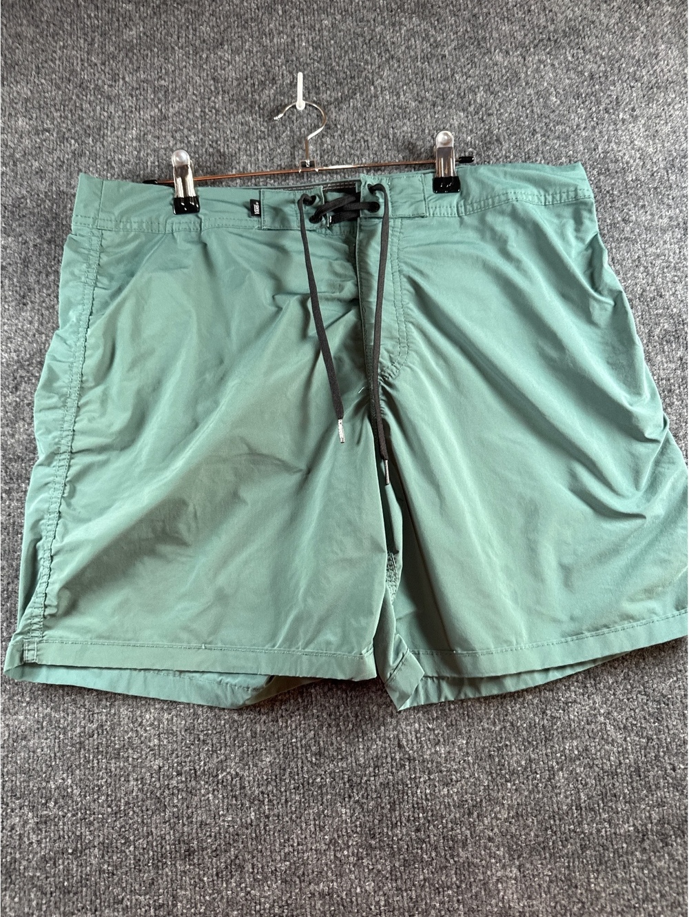Vans Men’s Size 34 Green Drawstring Casual Shorts